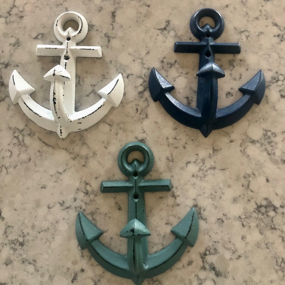 Nautical distressed look wall hooks